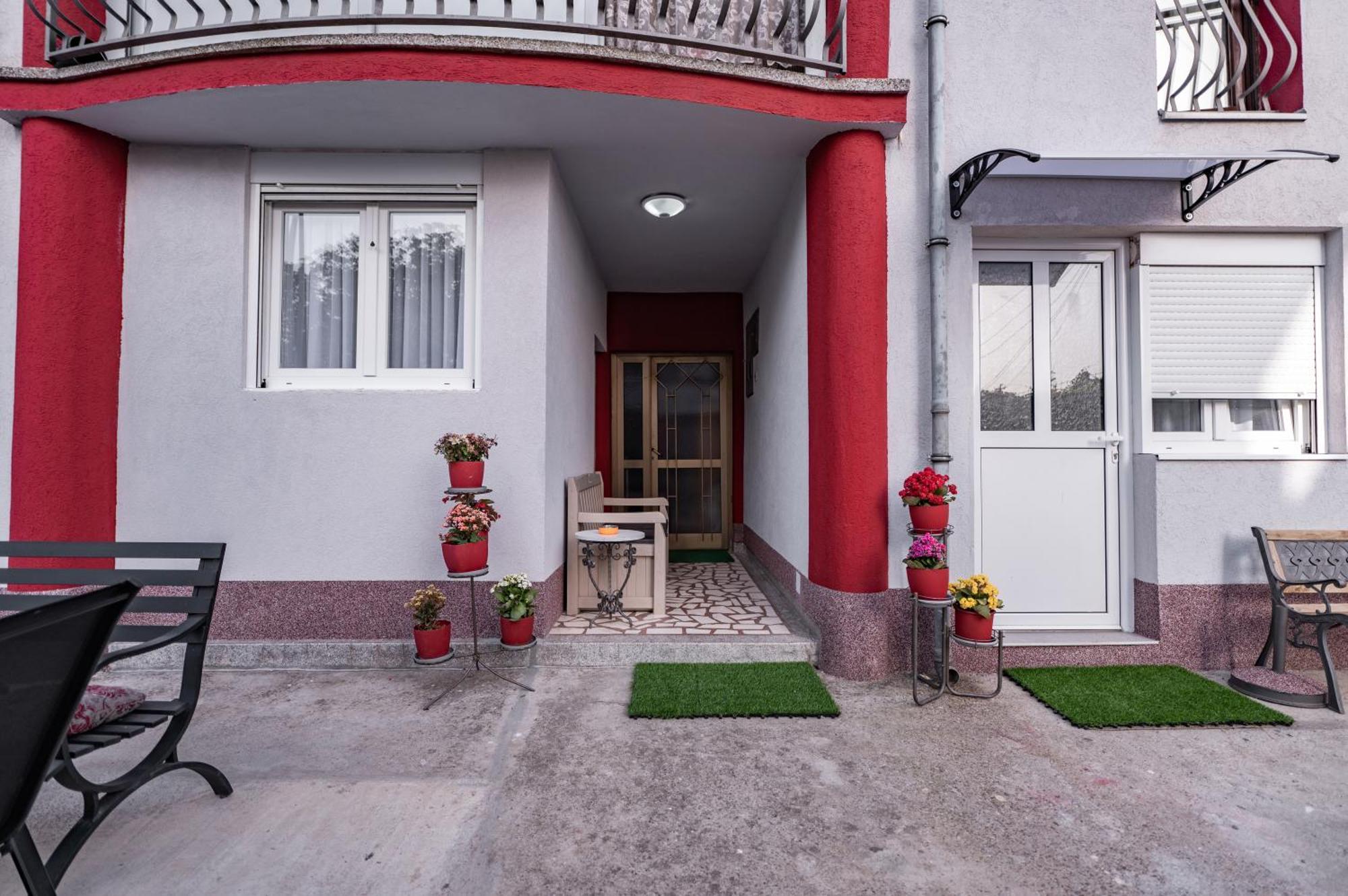 Apartmani Kaan Podgorica Exterior photo