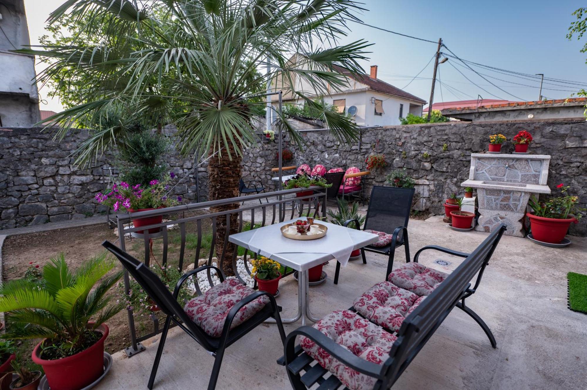 Apartmani Kaan Podgorica Exterior photo